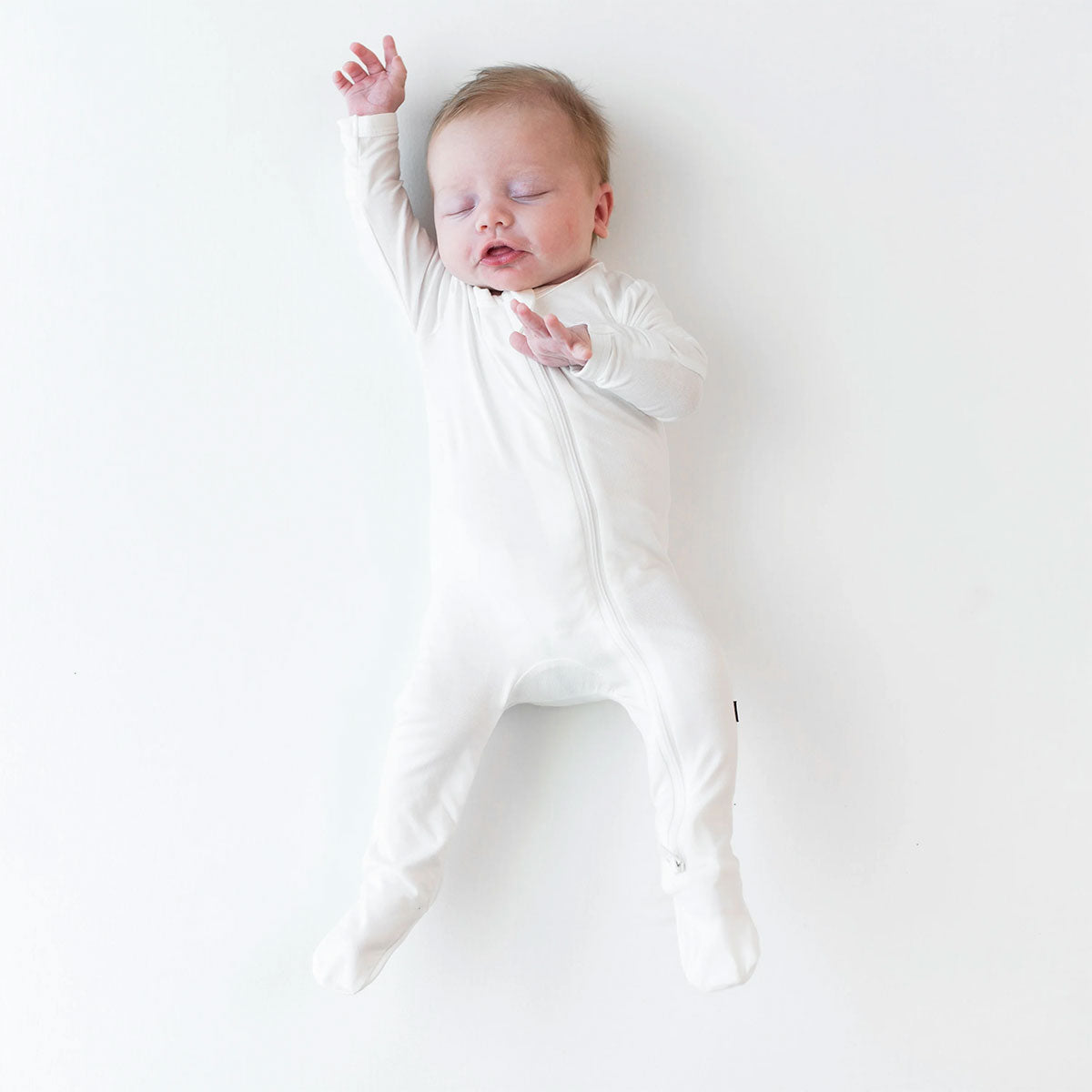 Kyte Baby Zippered Footie - Cloud – oh baby!