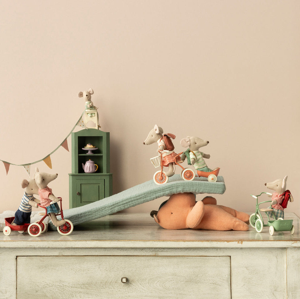 Maileg Tricycle Mouse, Big Brother - Lifestyle