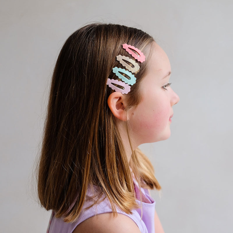 Scalloped Edge Mini Clic Clac Hair Clip - Lifestyle - Side-View