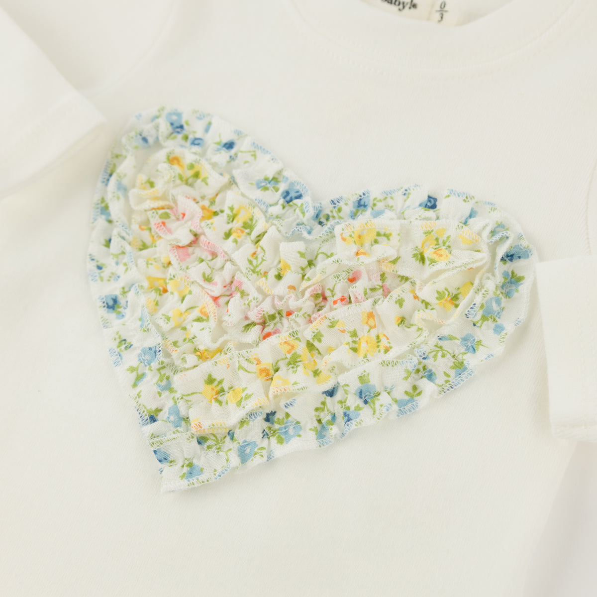 oh baby! Two Piece Set - Poppy Sprig Ruffle Heart - Cream - Close Up