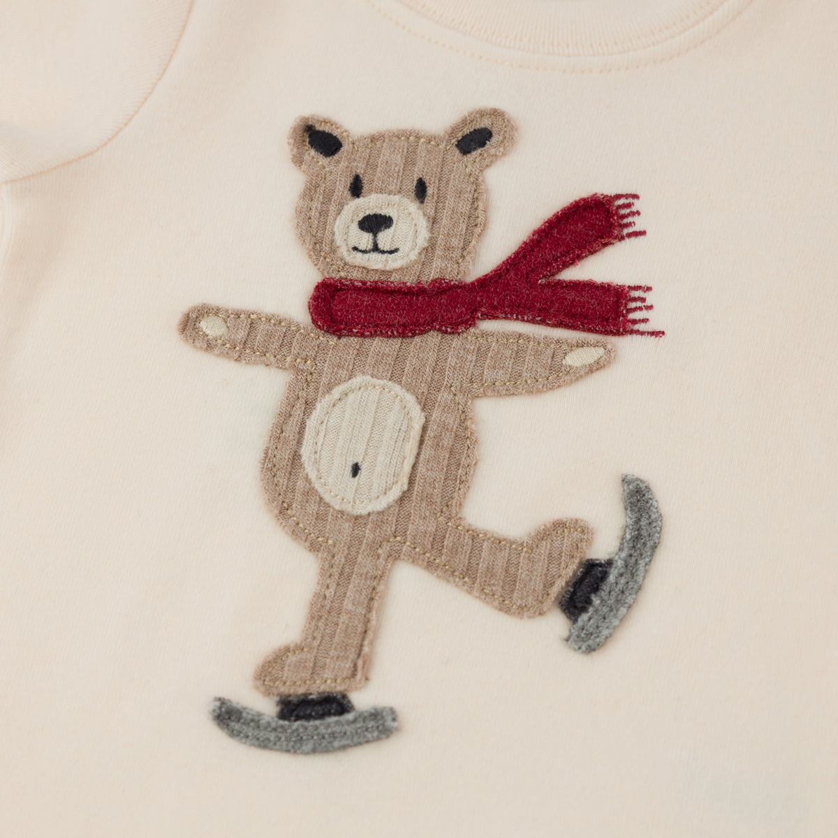 oh baby! Two Piece Set - Ice Skating Bear - Natural - Close