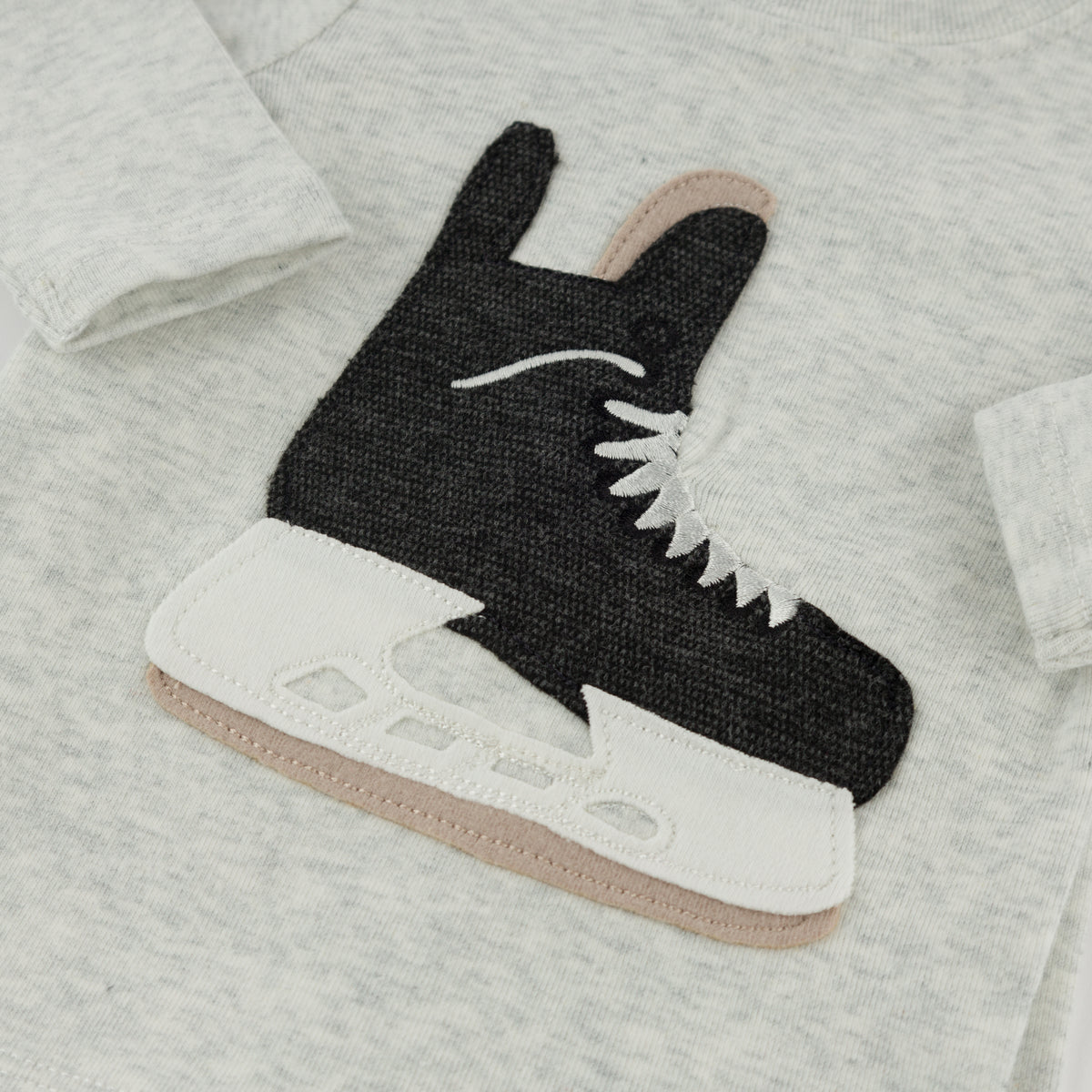 oh baby! Two Piece Set - Hockey Skate - Heather Gray - Applique