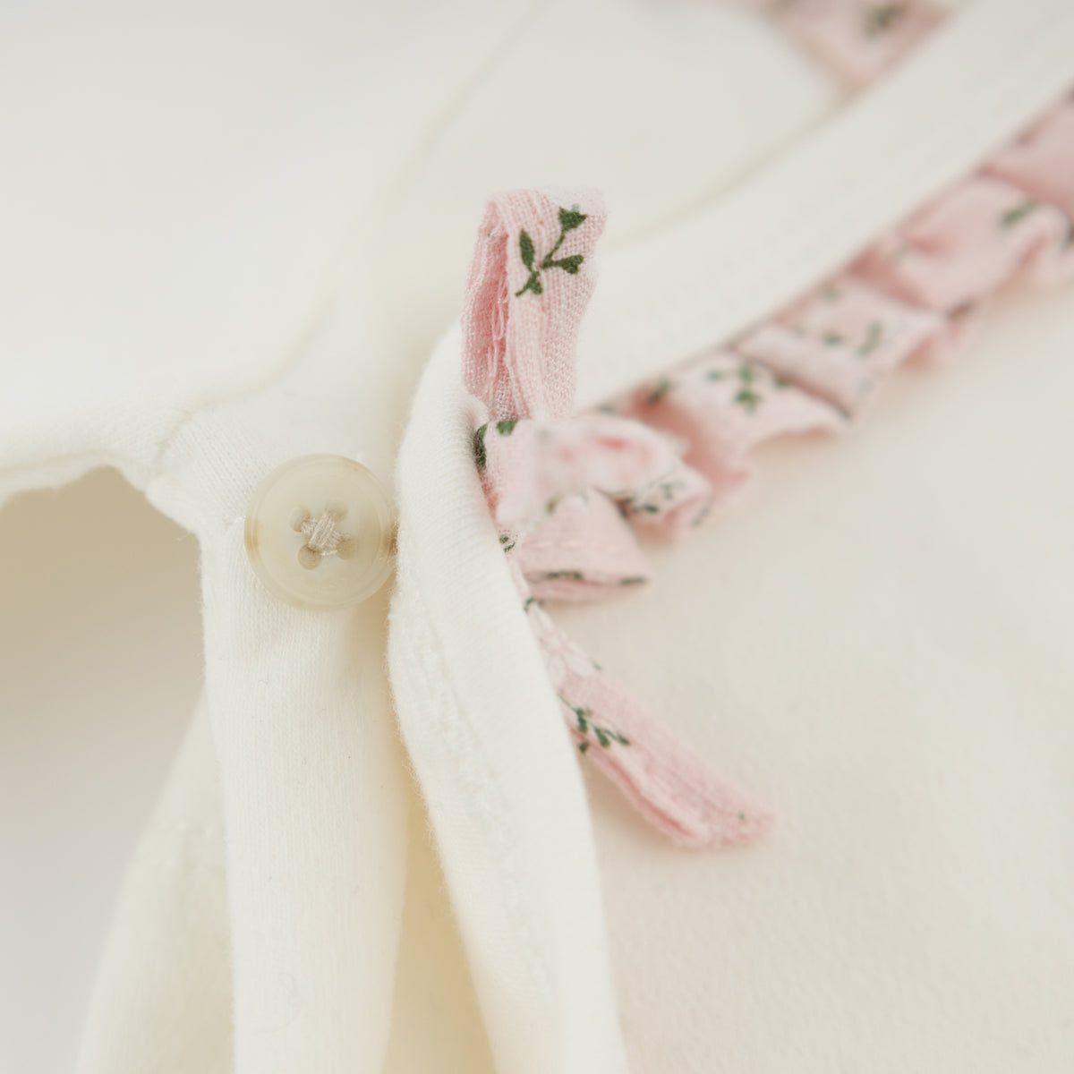 oh baby! Kimono Set - Pink Apple Blossom Ruffles - Oyster - Button