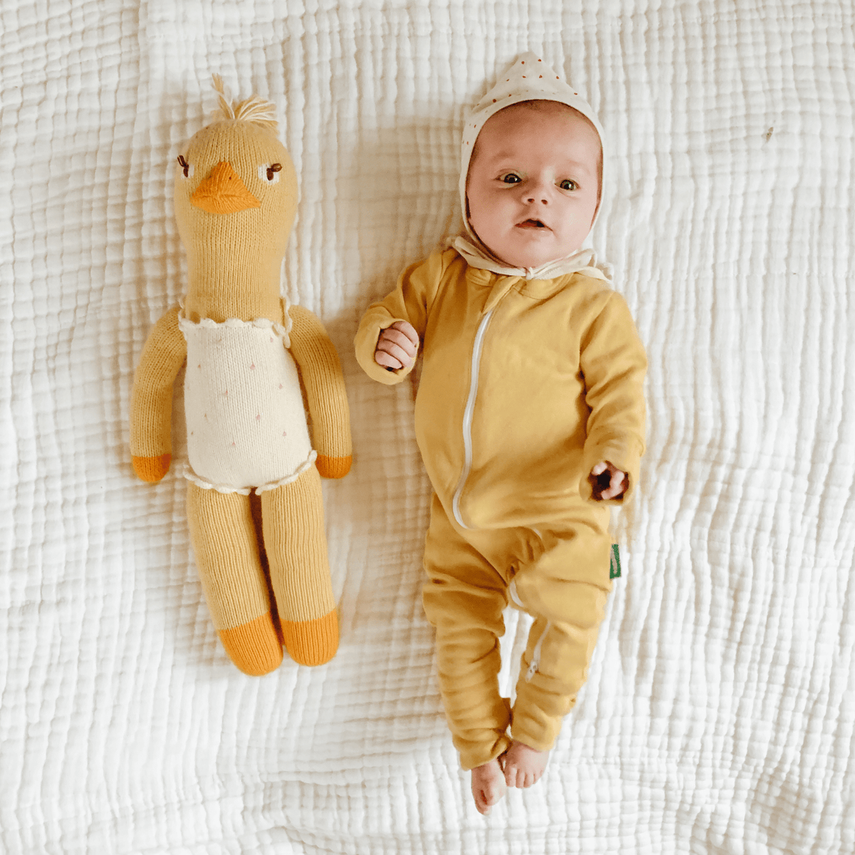 Blabla Knit Doll - Lucille the Duck - Regular - Lifestyle