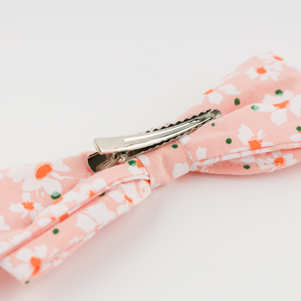 oh baby! Scarlett Bow on Clip - Daisies - Peach - Back