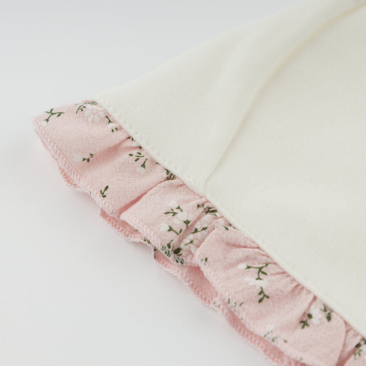 oh baby! Ruffle Bonnet - Pale Pink Apple Blossom - Oyster - Close Up