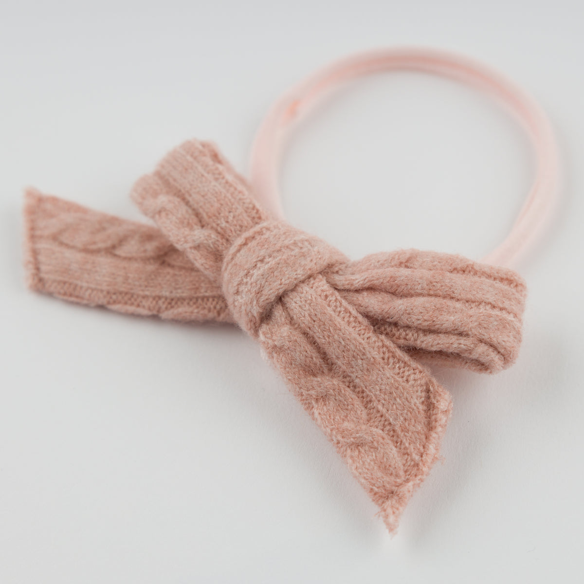 oh baby! Cable Knit Bow on Nylon Headband - Pale Pink - Close Up