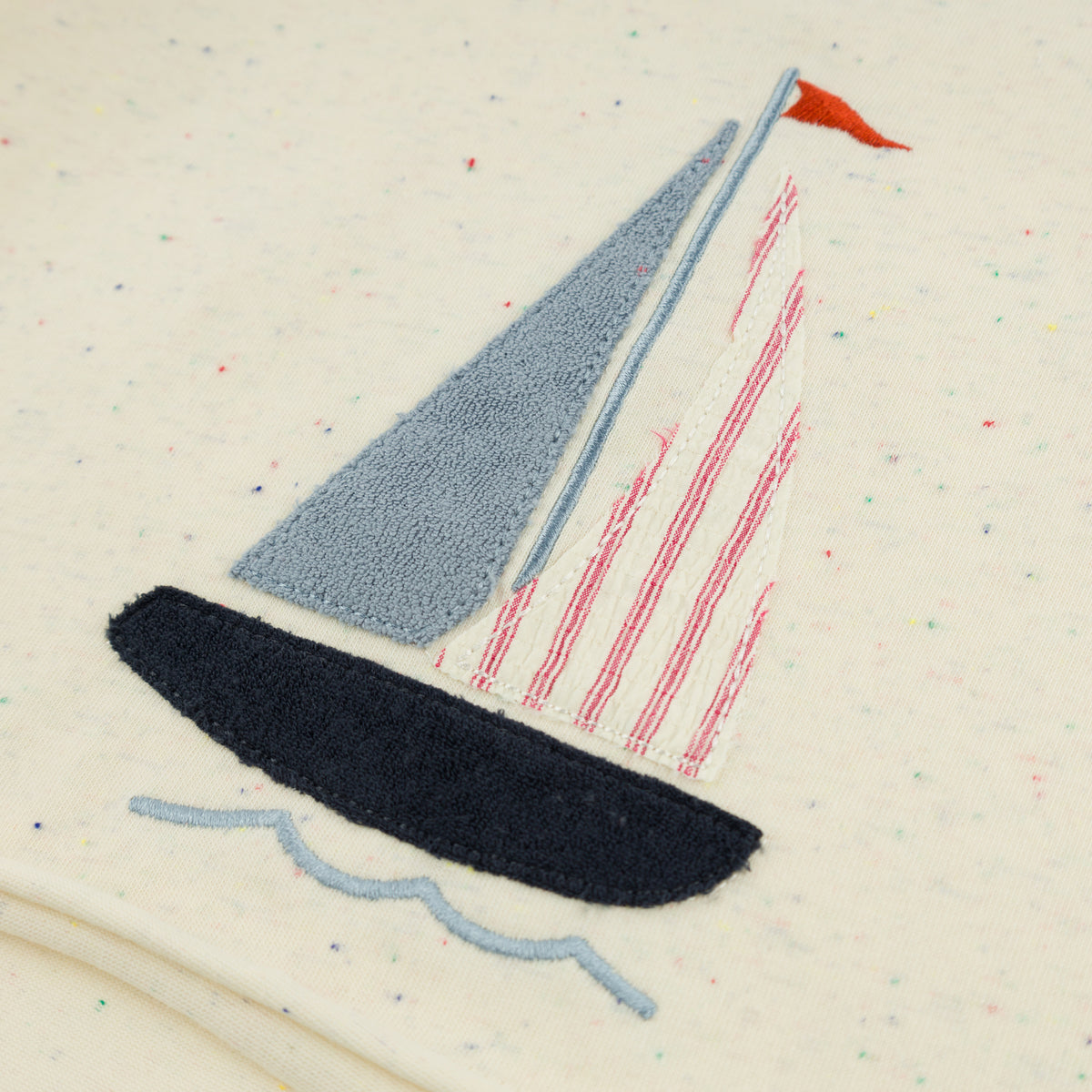 oh baby! Raw Edge Short Sleeve Tee - Sailboat Applique - Confetti Natural - Applique