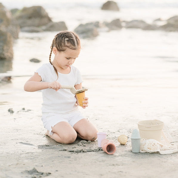 Classic Retro Silicone Ice Cream Beach Set - Girl playing on the beach - lifestyle