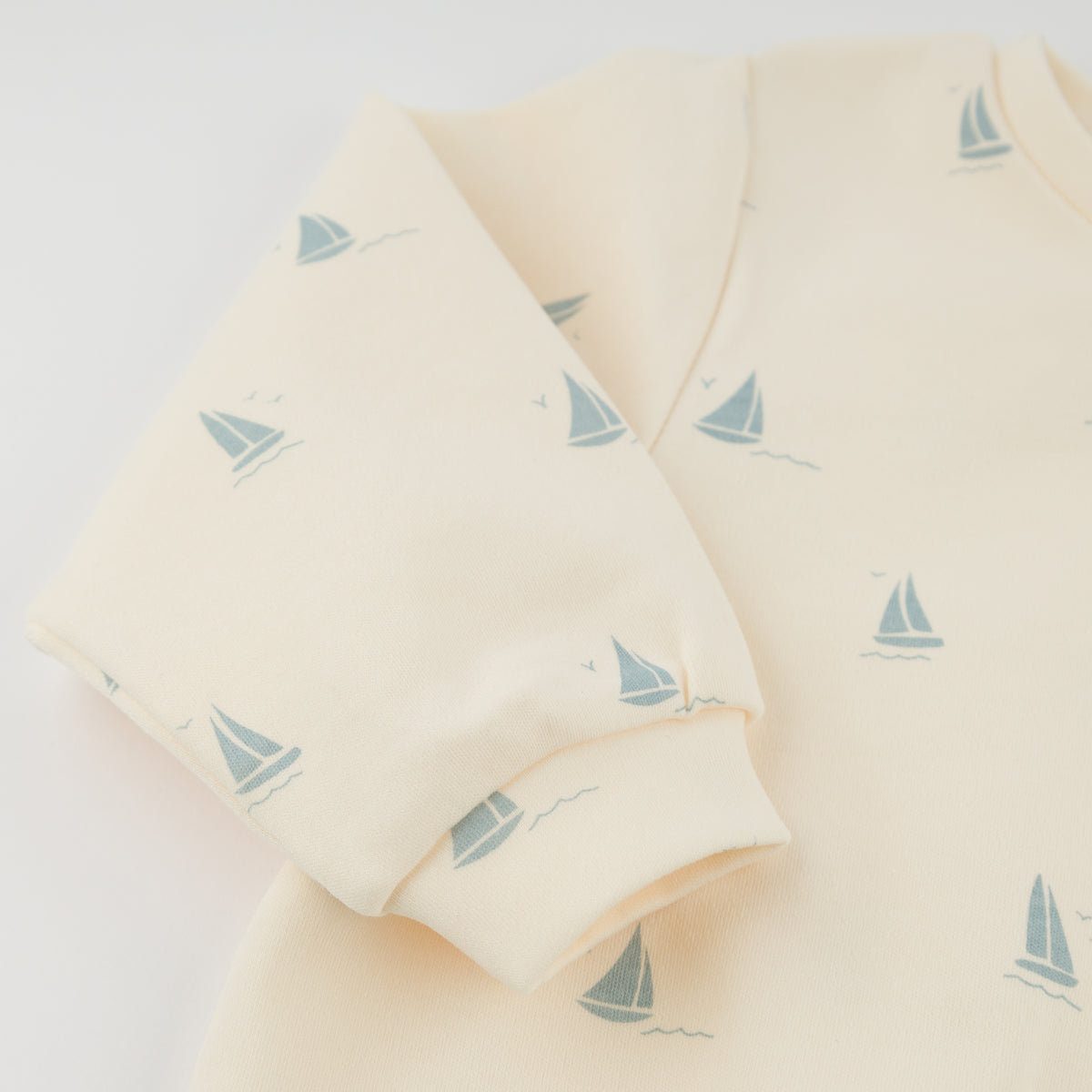 oh baby! Brooklyn Boxy Sweatshirt - Mini Sailboats - Milk - Sleeve