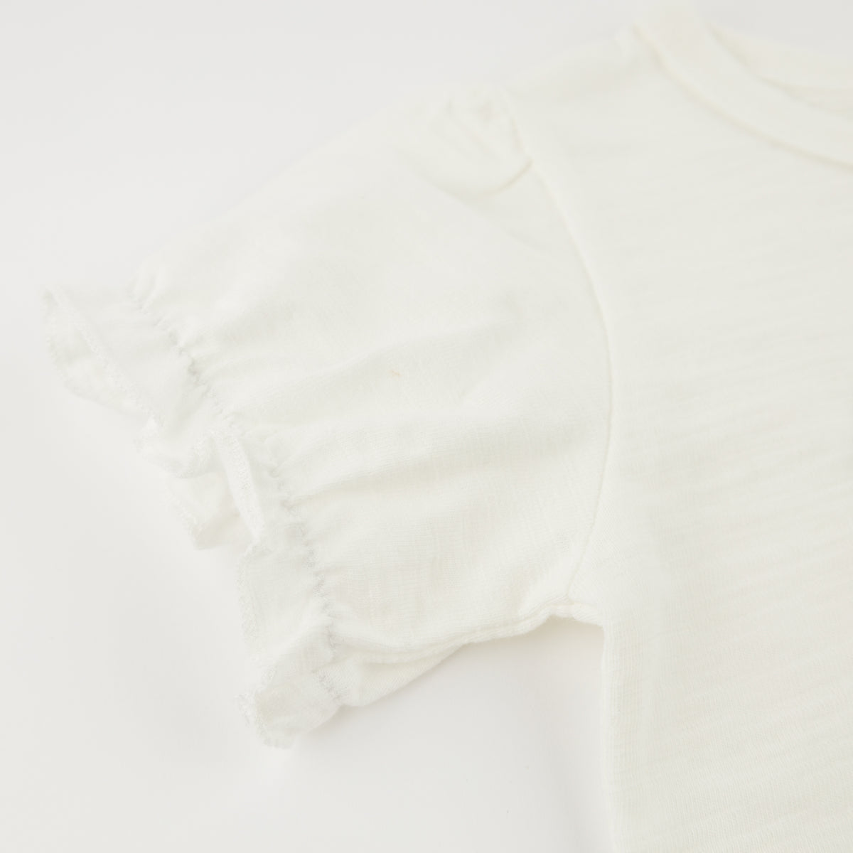 oh baby! Layla Tee - Poppy Sprig Ruffle Heart  - Oyster - Sleeve