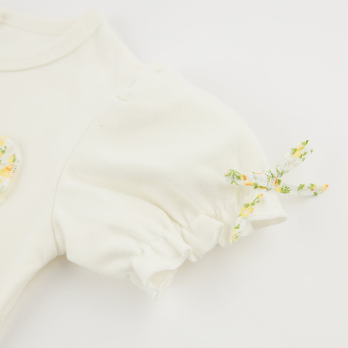 oh baby! Layla Tee - Lemon Poppy Sprig Ruffle Bow - Oyster - Sleeve