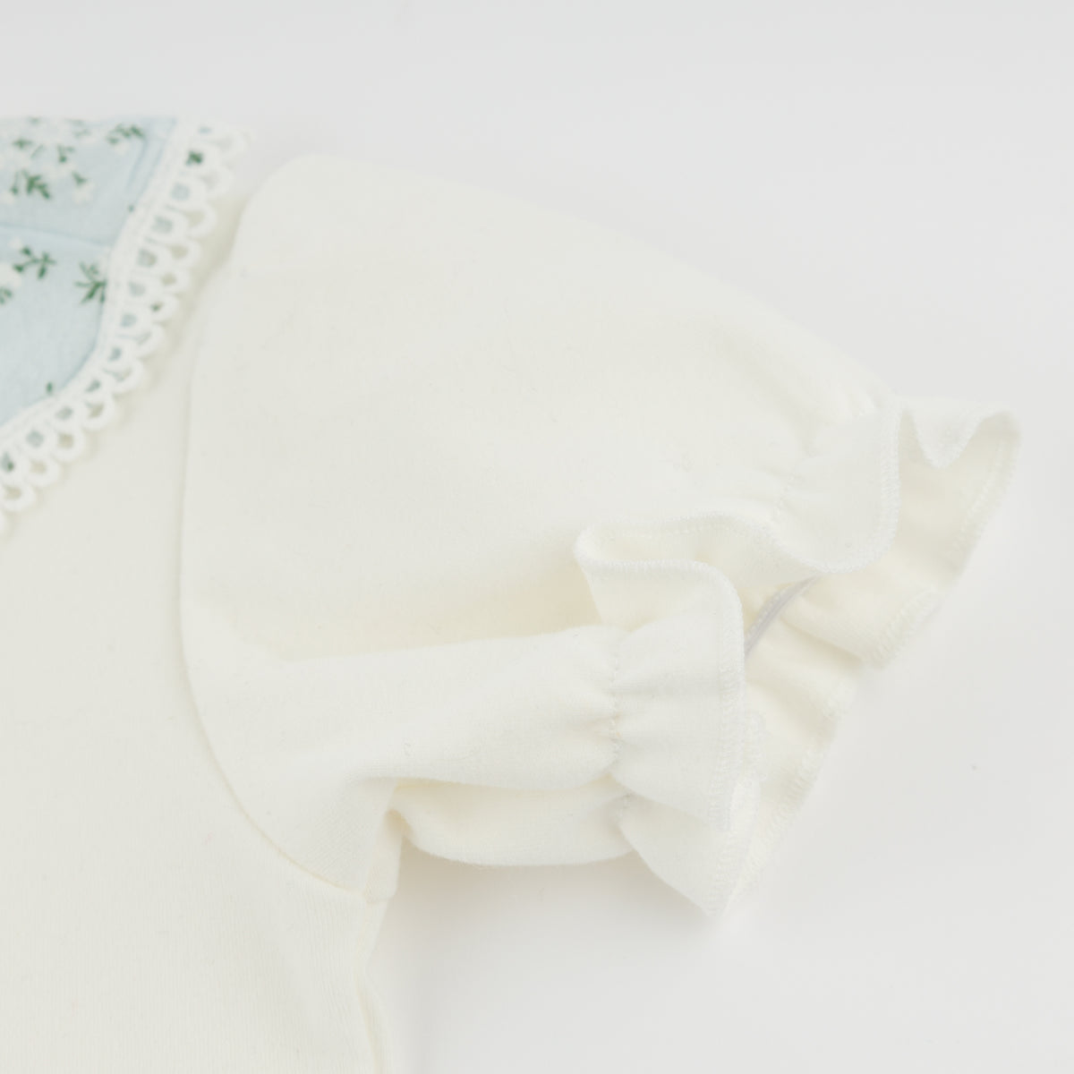 oh baby! Layla Short Sleeve Tee - Sky Blue Apple Blossom Bella Collar - Oyster - Sleeve