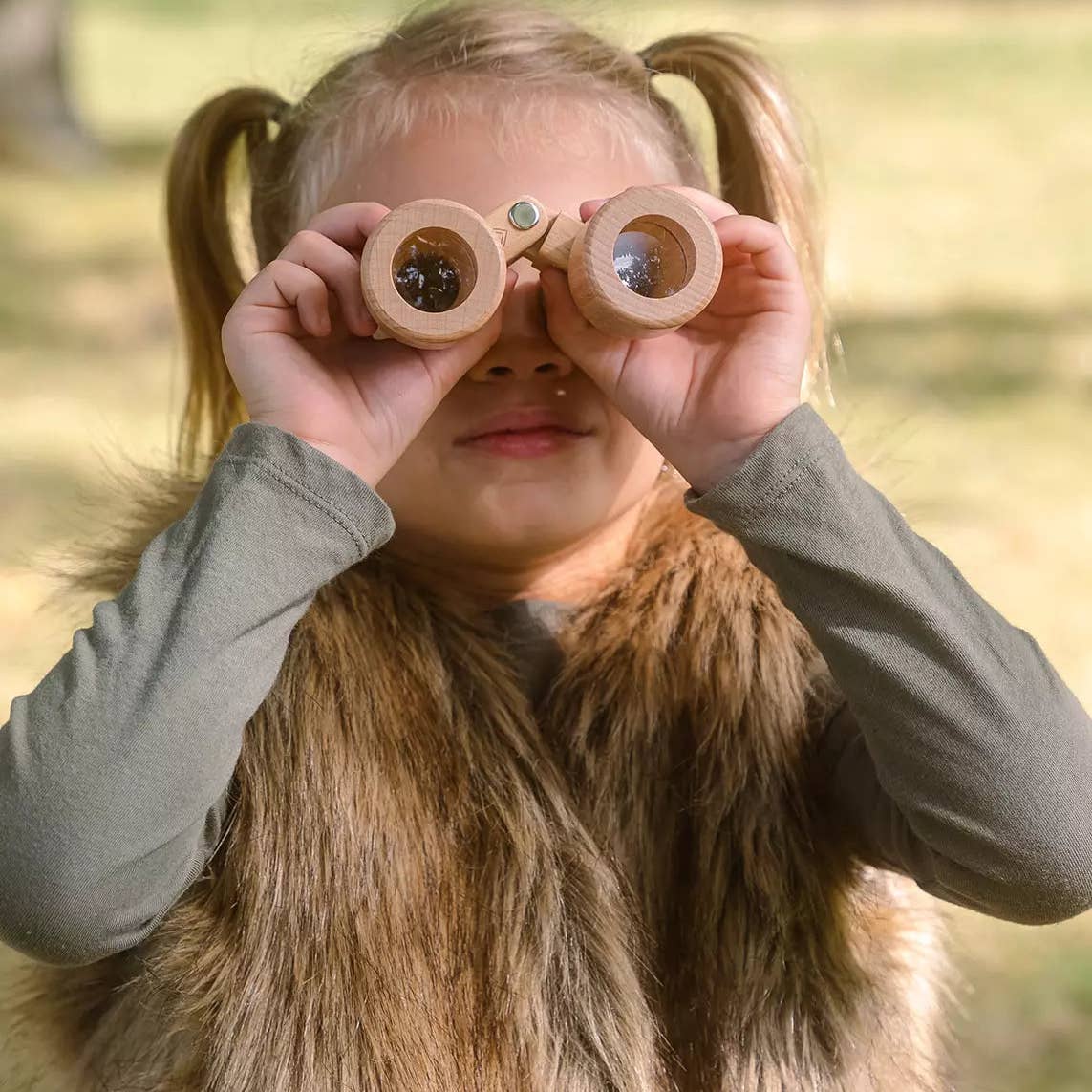 Binoculars - Lifestyle
