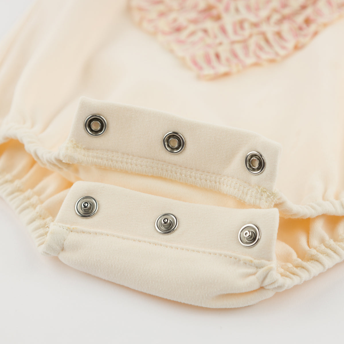 oh baby! Bubble - Stripes Ruffle Heart - Natural - Snaps