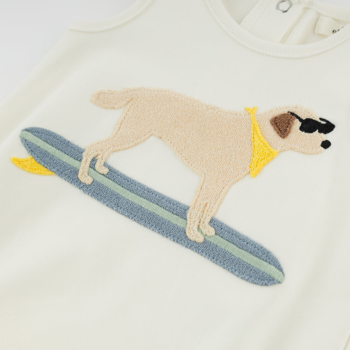 oh baby! Bubble Onesie -Surfing Dog Applique - Oyster - Applique Close