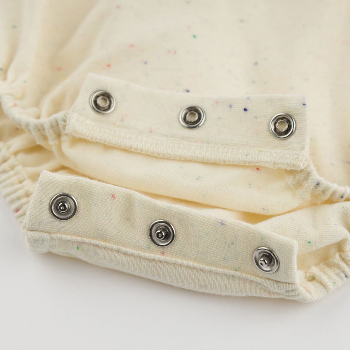 oh baby! Bubble Onesie - Printed "Little Golfer" - Confetti Natural - Snaps