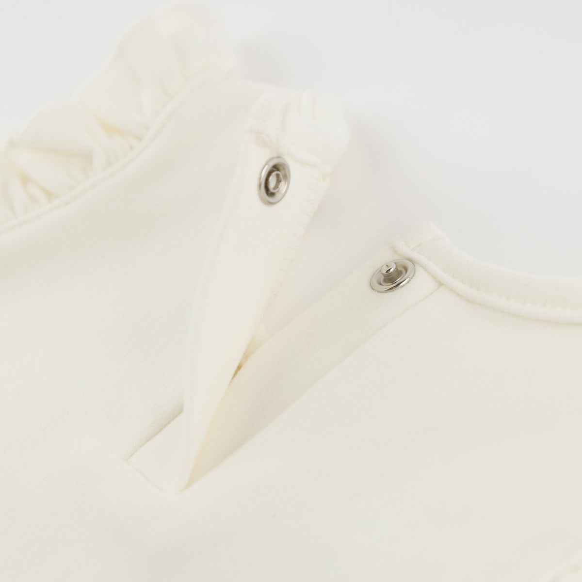 oh baby! Bubble - "loved" with Heart Embroidery - Oyster - Back Snap
