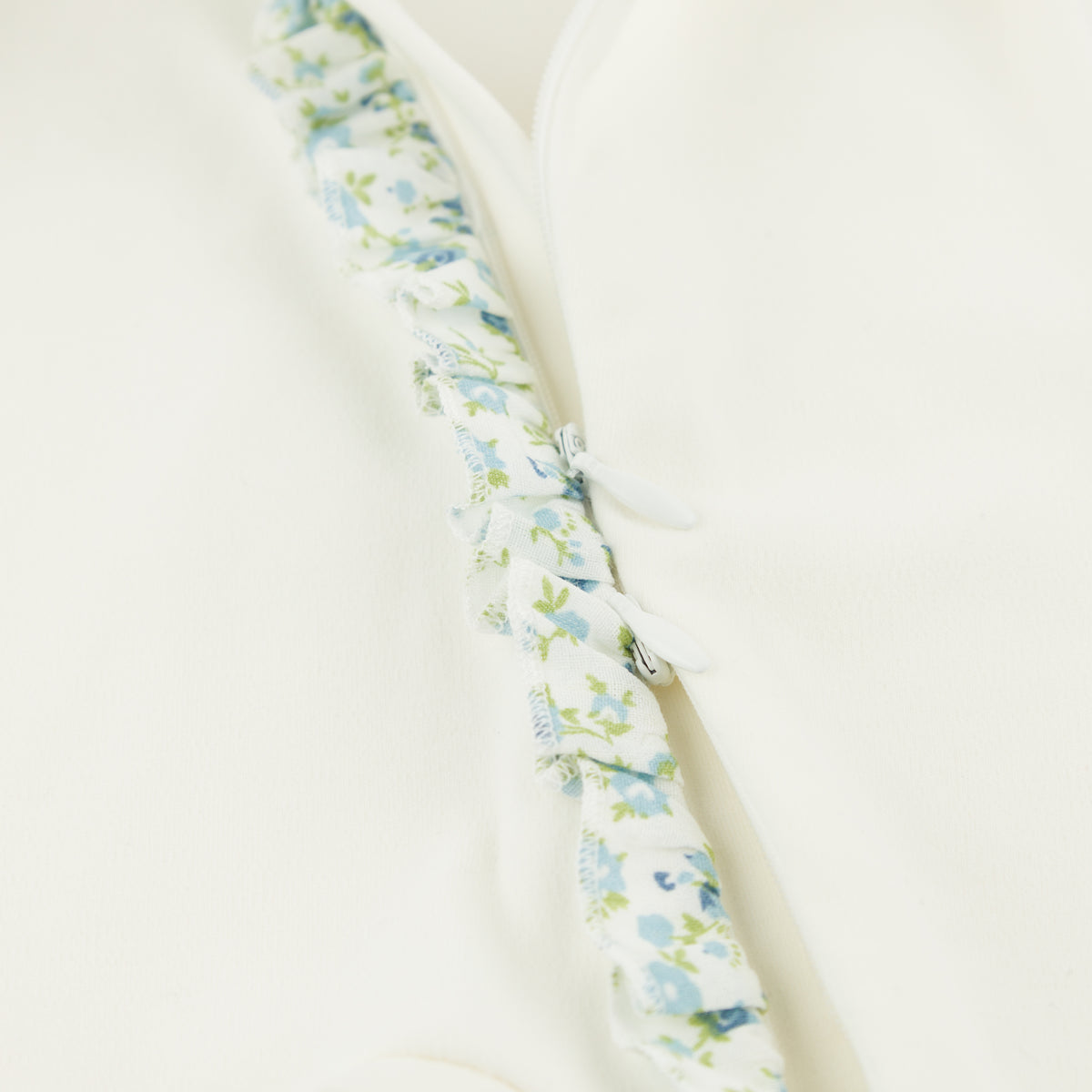 oh baby! Ruffle Footie - Sky Blue Poppy Sprig - Oyster - Close Up