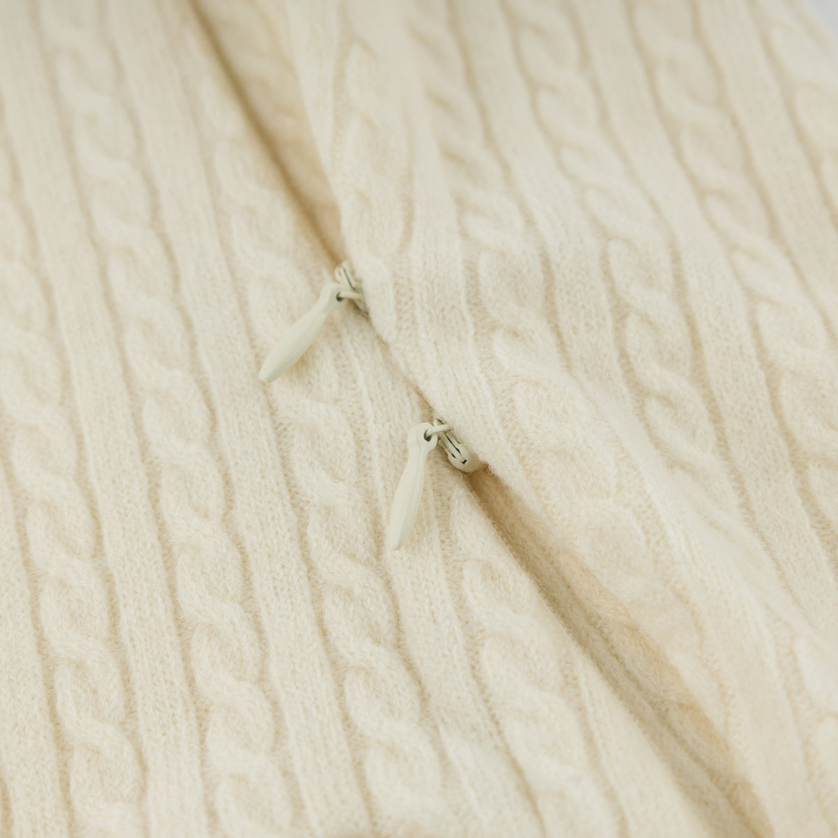 oh baby! Cable Knit Pocket Zipper Footie - Natural - Two Way Zipper
