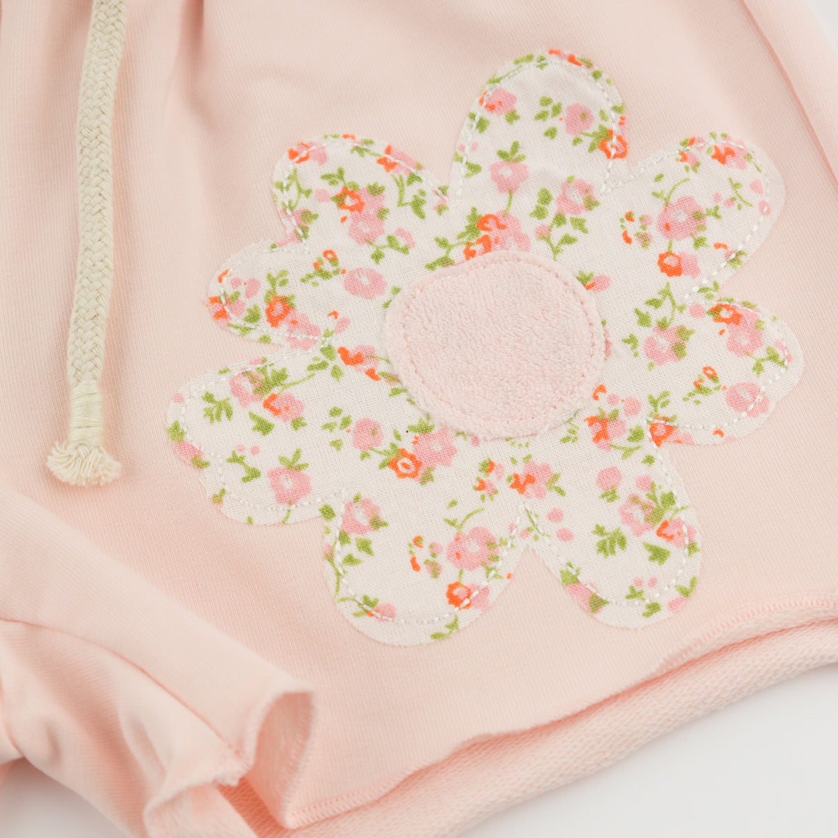 oh baby! Charlie Roll-Edge Shorts - Poppy Sprig Daisy - Pale Pink - Flower Applique