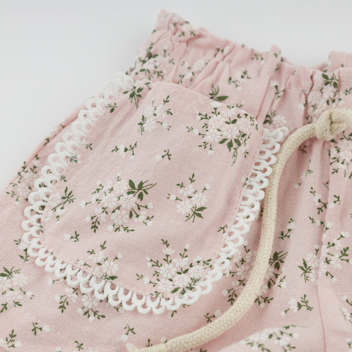 oh baby! Libby Pocket Short - Apple Blossom - Pale Pink -pocket