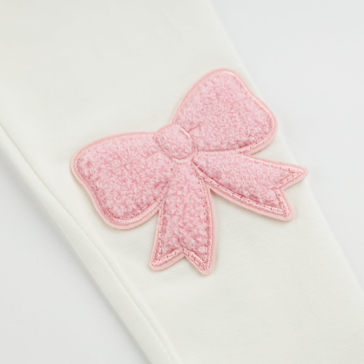 oh baby! Leggings - Chenille Pink Bow Patch - Cream - Close Up