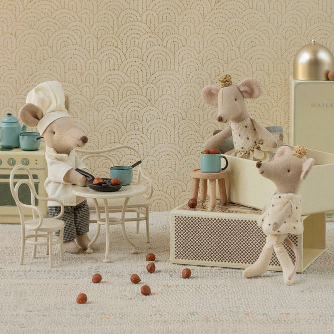 Maileg Chef Mouse with Soup Pot and Spoon - Big Brother - Lifestyle Cooking