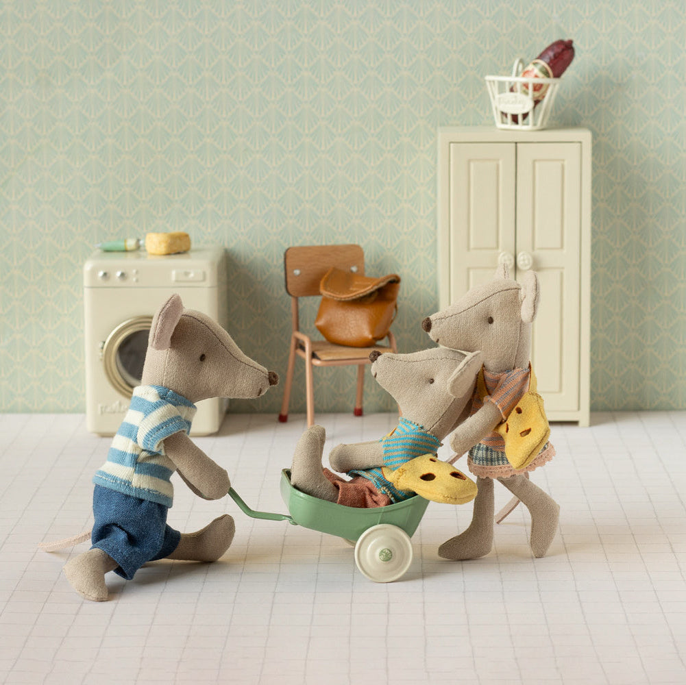Maileg Little Sister Mouse with Bag - Lifestyle