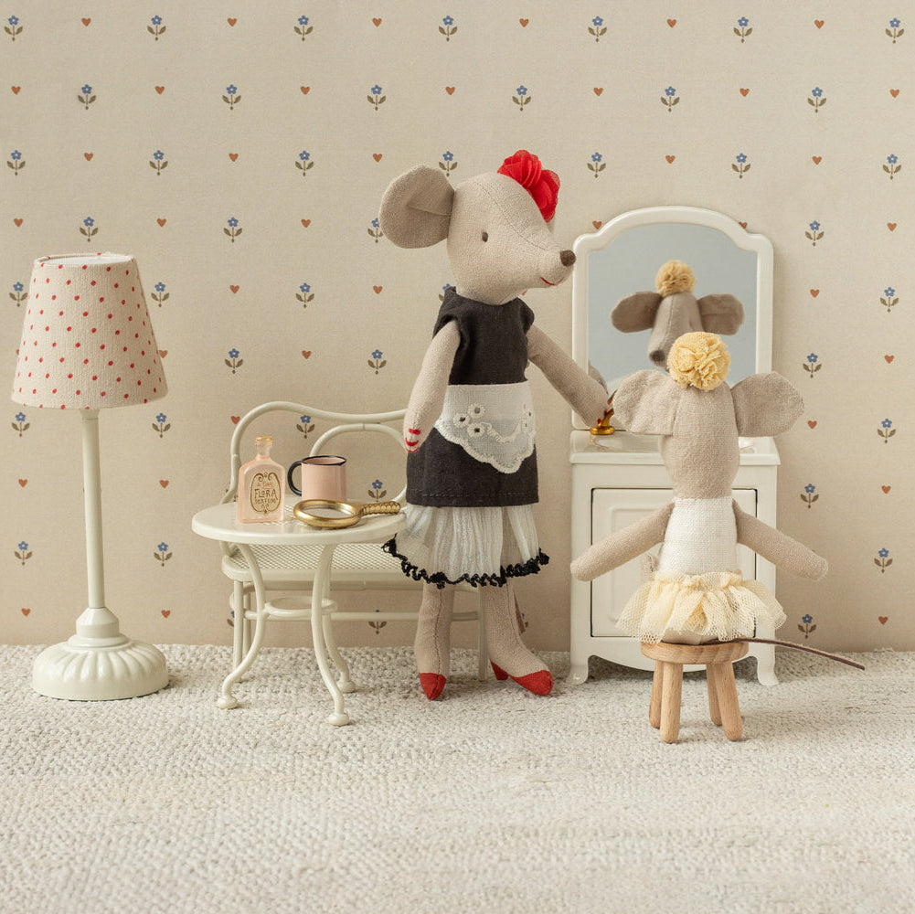 Beautician Mum and Ballerina Mouse - Lifestyle