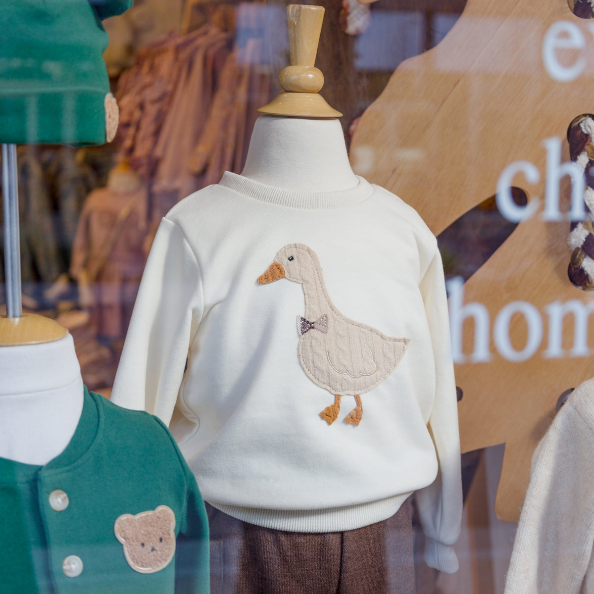 oh baby! Brooklyn Boxy Sweatshirt - Goose Mini Tartan Bow - Sugar Cookie - Store