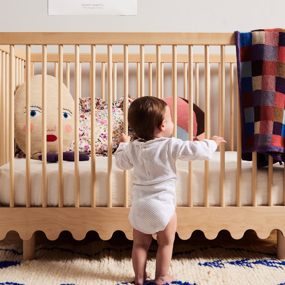 Oeuf Moss Crib - Birch - Lifestyle playing