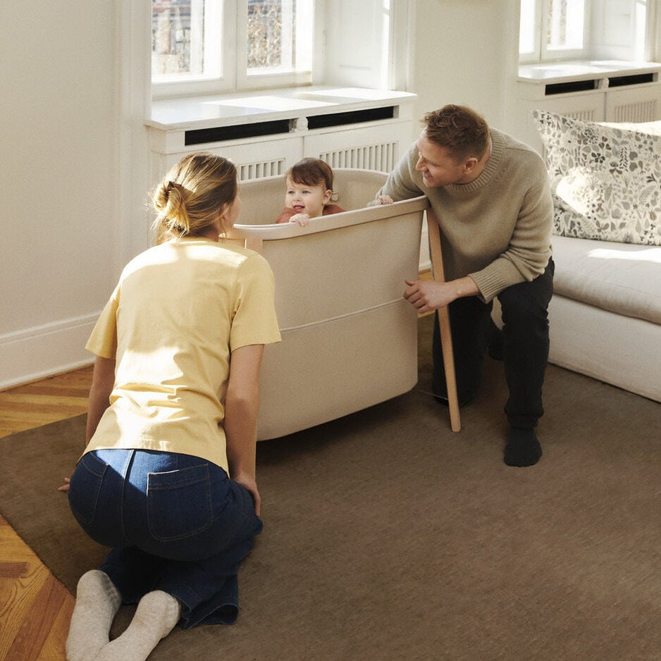 Stokke® Snoozi™ - lifestyle family