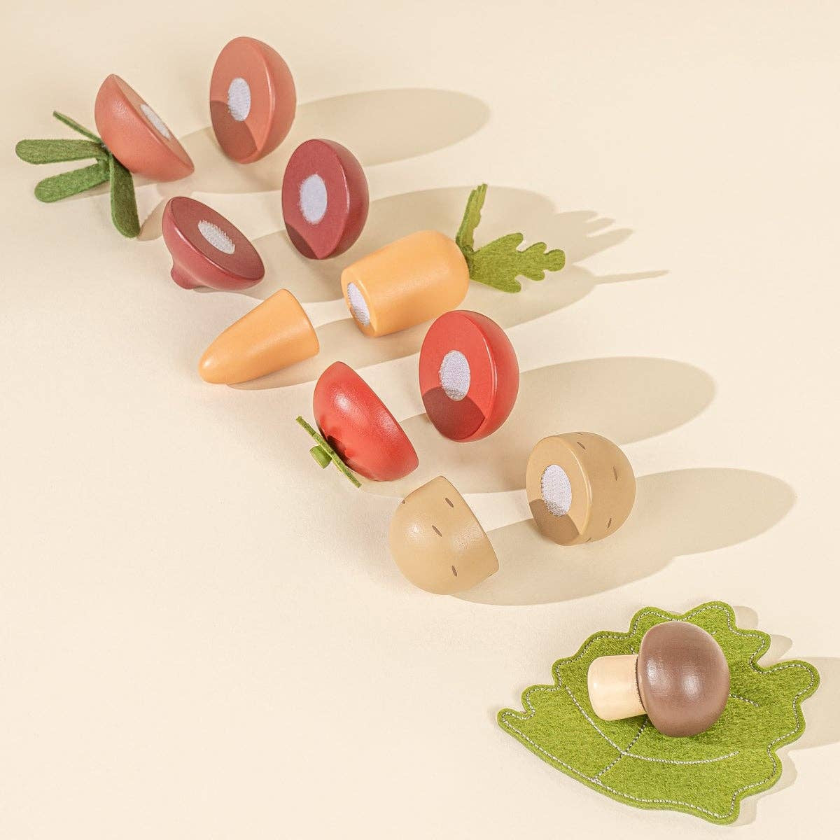 Set of wooden toy vegetables 