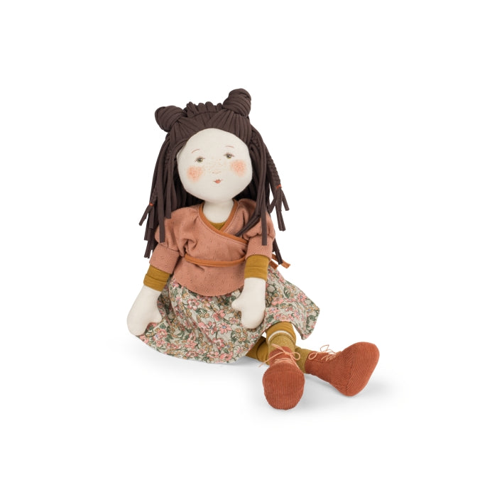 Marjolaine the Rosalies - Doll - Posing