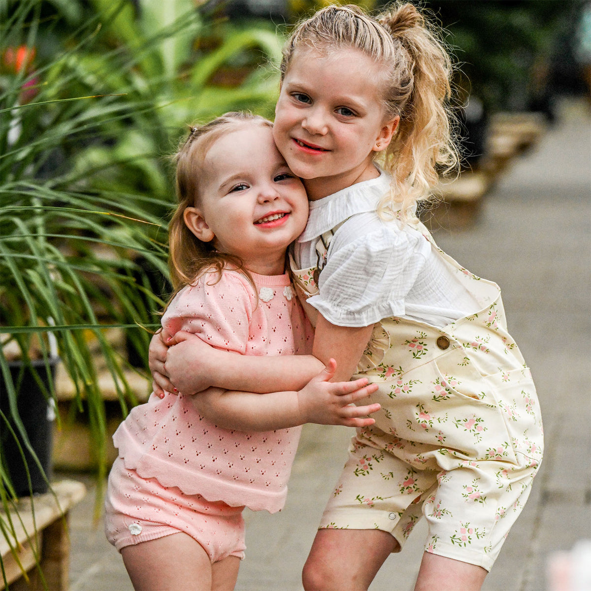 oh baby! Emmie Top & Short Set - Bird Stitch - Pink - Lifestyle - hugging