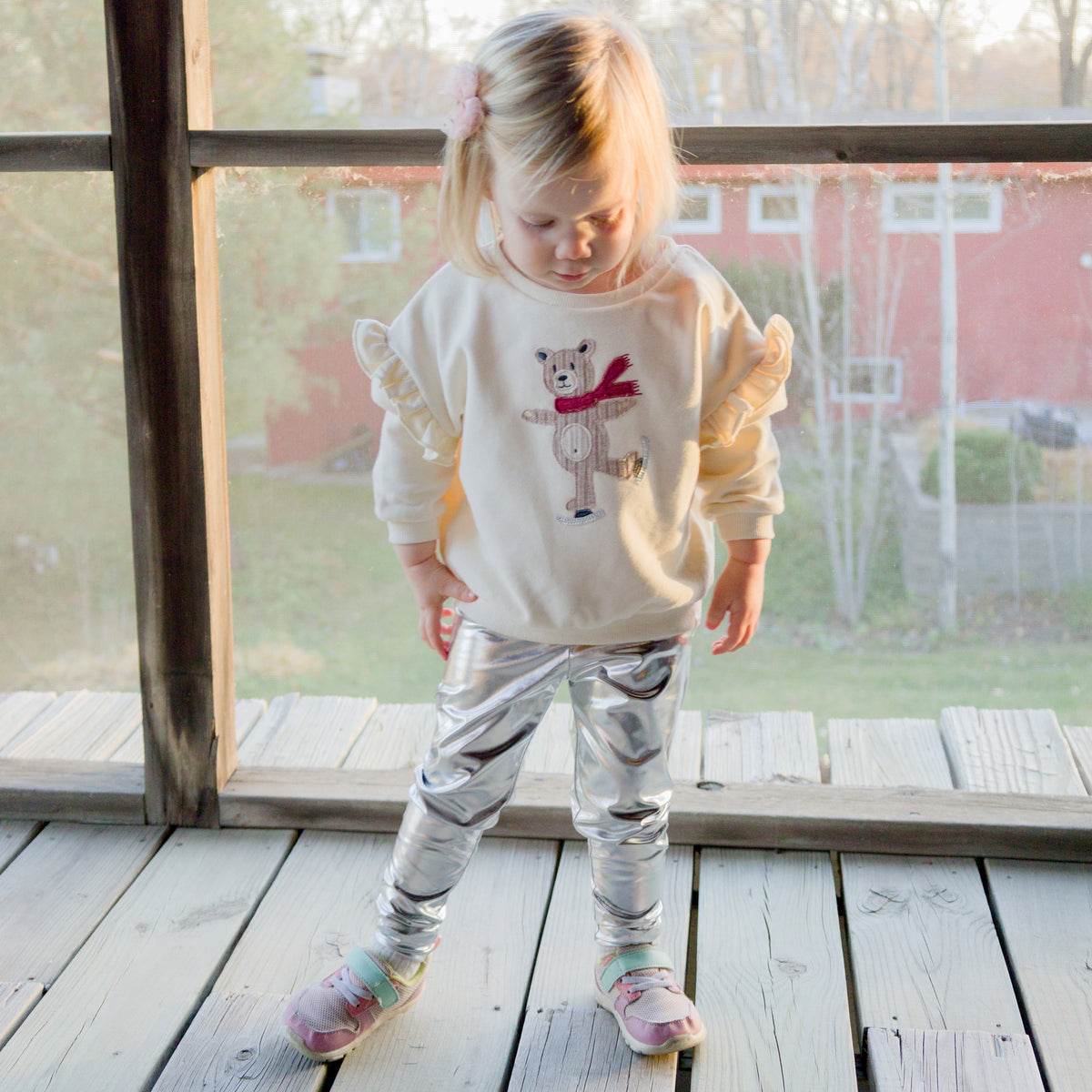 oh baby! Ruffle Slouch Sweatshirt - Ice Skating Bear - Natural with Metallic Leggings