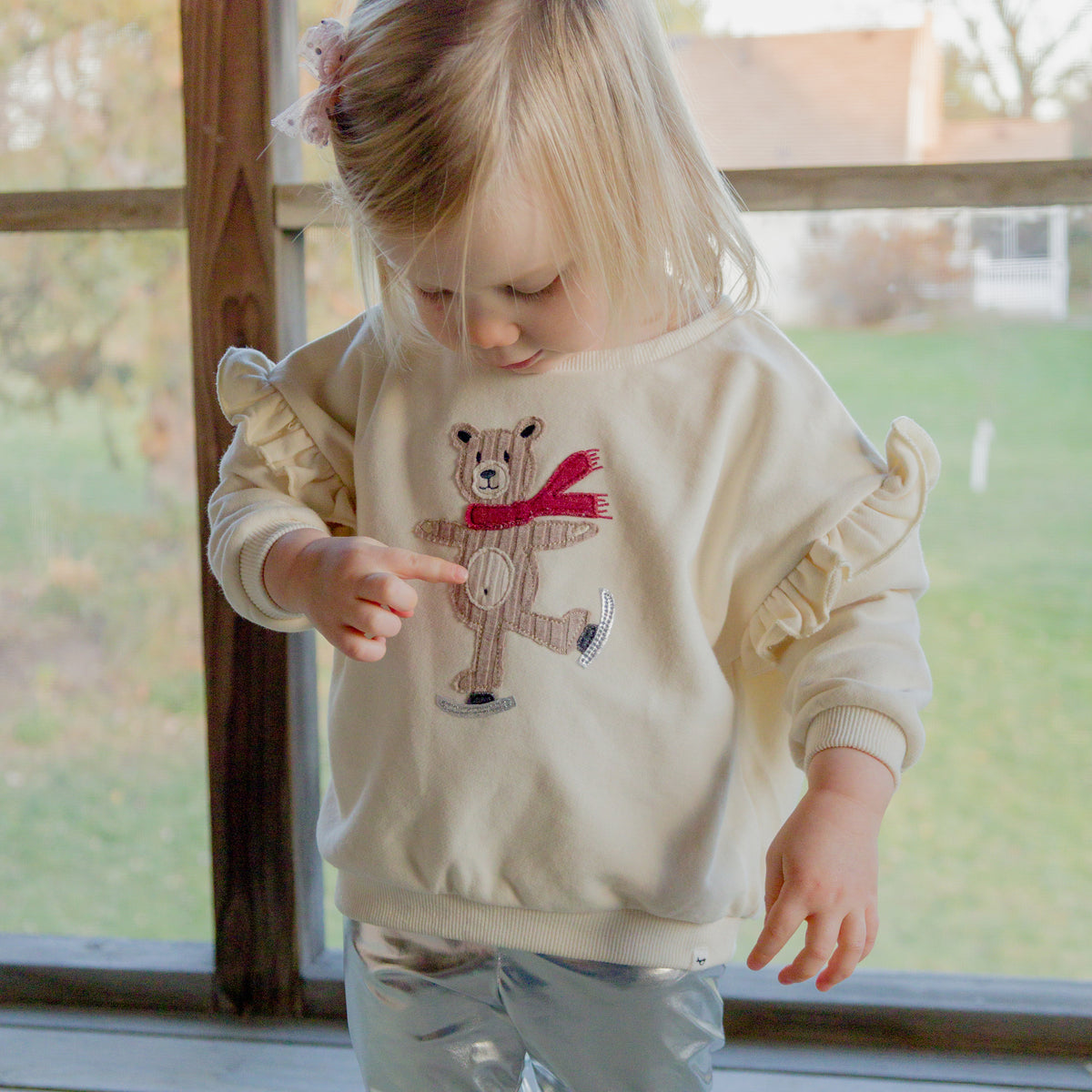 oh baby! Ruffle Slouch Sweatshirt - Ice Skating Bear - Natural - Lifestyle - Close