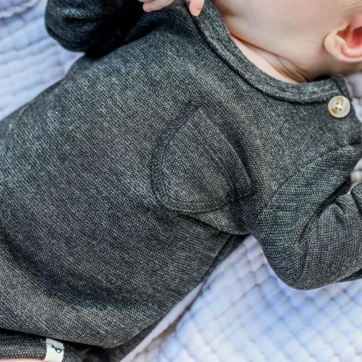 oh baby! Honeycomb Pocket Long Sleeve Onesie - Midnight - Lifestyle - Close Up