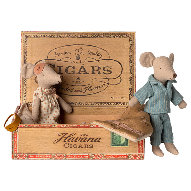 Maileg Mum & Dad Mice in Cigar Box
