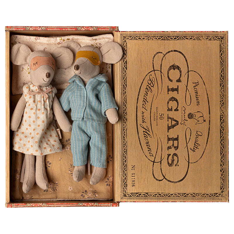 Maileg Mum & Dad Mice in Cigar Box