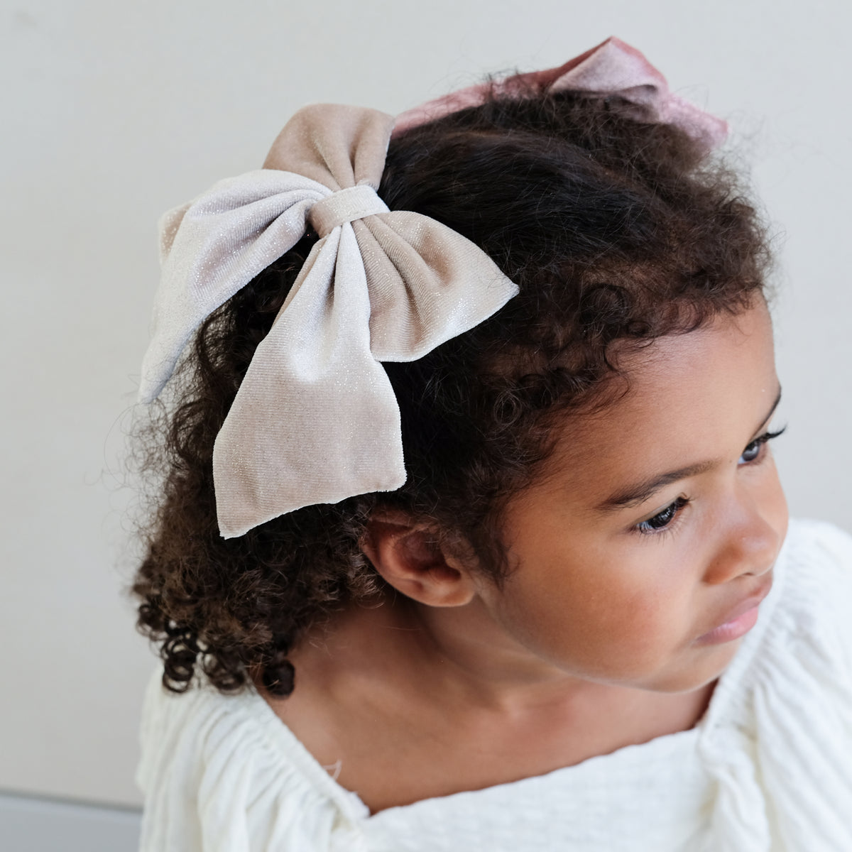 Agnes Oversized Bow Hair Clip - Cream