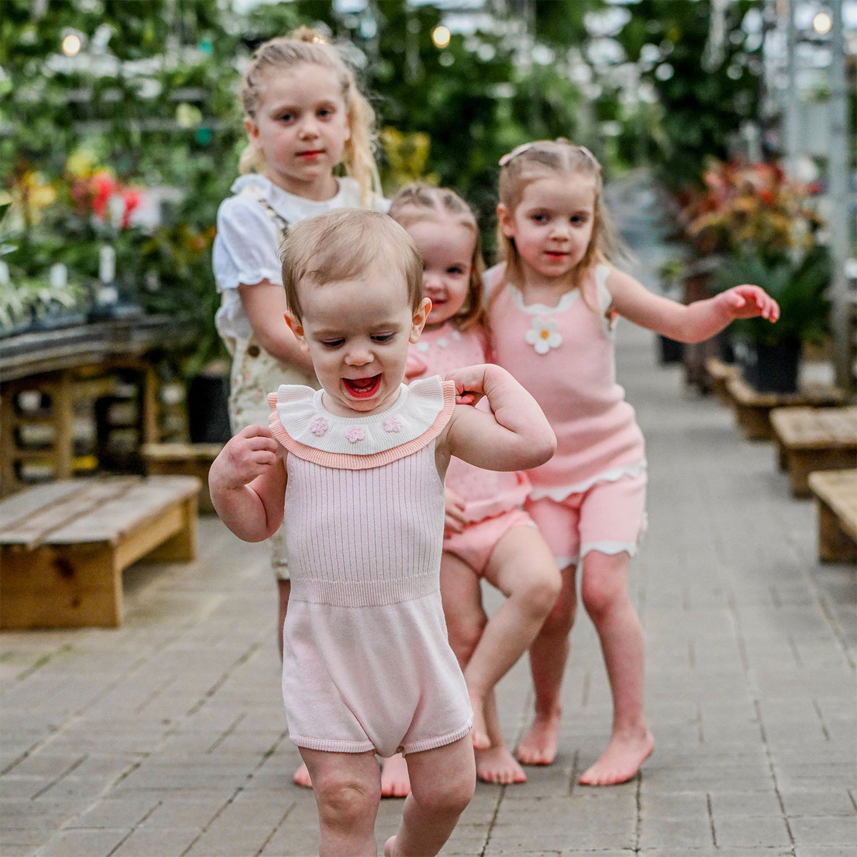 oh baby! Victoria Romper - Flower Crochet Double Collar - Pink - Lifestyle - Walking