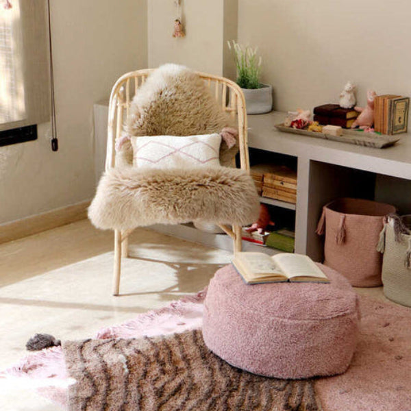 Chill Puff Pouf - Lifestyle Image