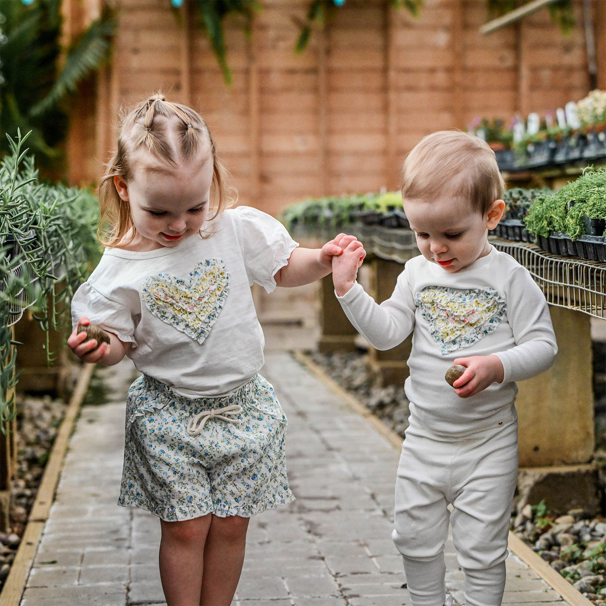 oh baby! Two Piece Set - Poppy Sprig Ruffle Heart - and Short Sleeve Layla Tee with shorts sky blue