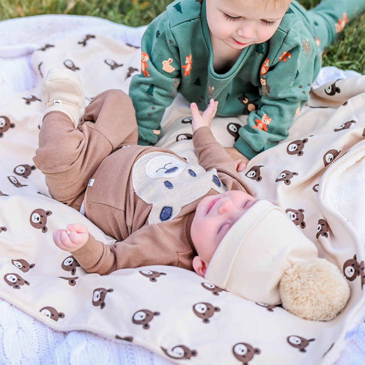 oh baby! Snowdrift Layette Blanket - Bear Faces - Shortbread