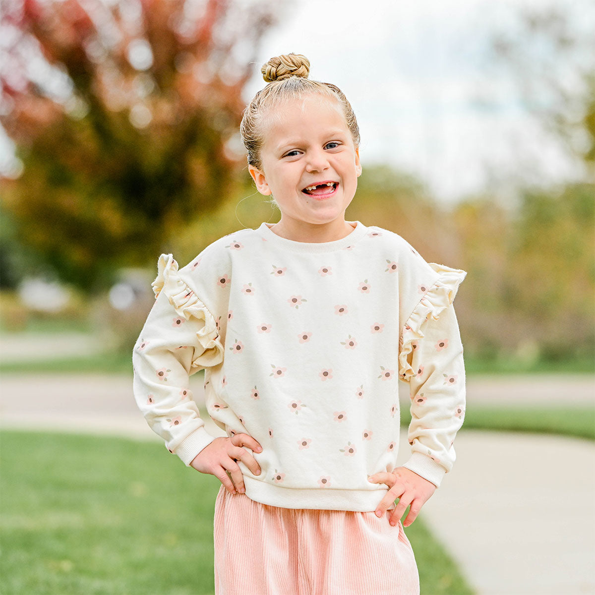 oh baby! Ruffle Slouch Sweatshirt - Daisies - Natural