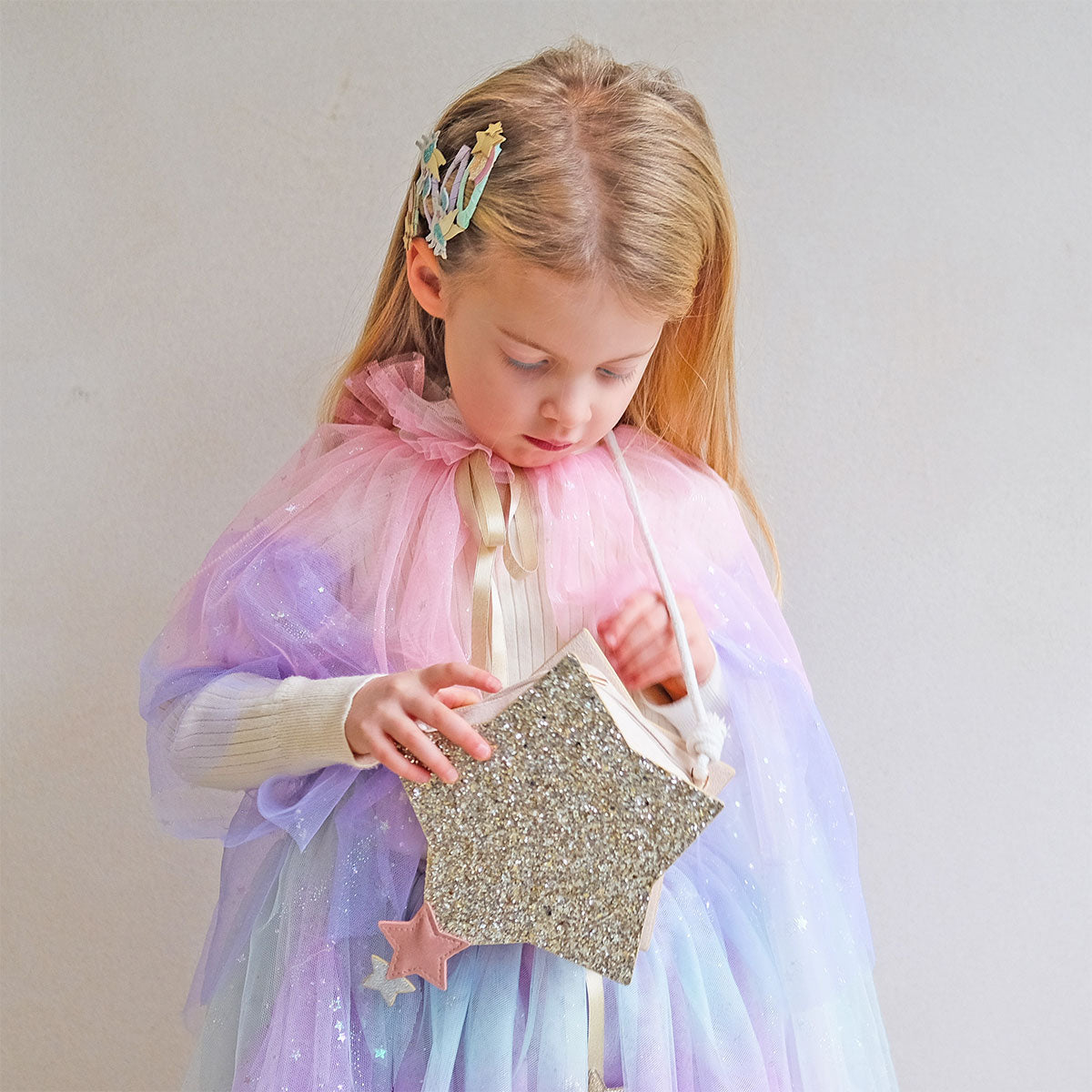 Super Sparkle Star Bag Purse - Girl Looking In Bag