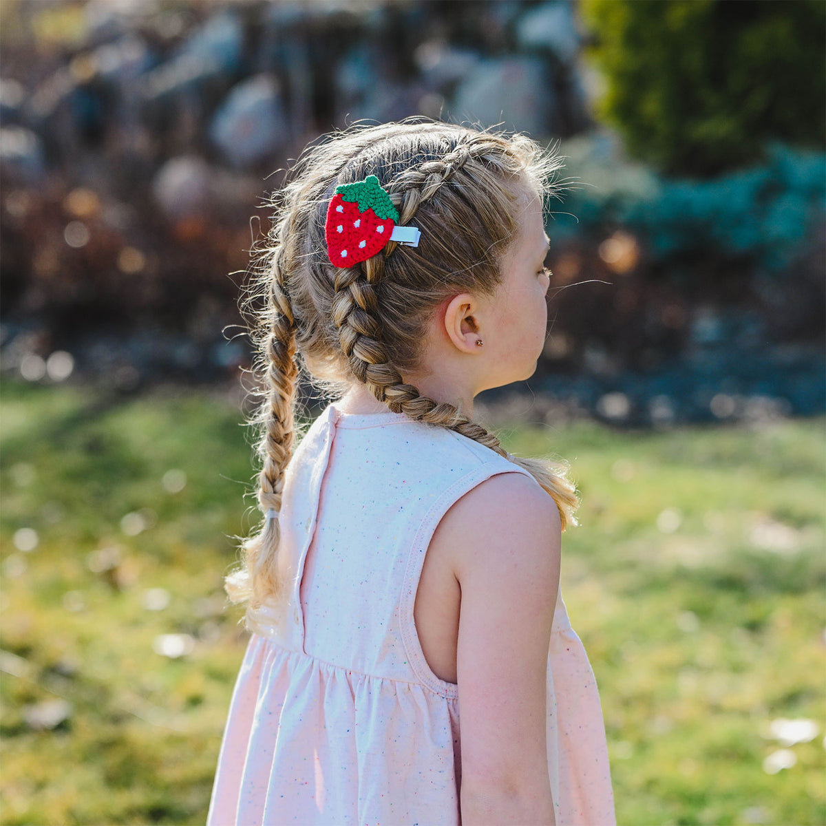 oh baby! Hair Clip - Strawberry Crochet - Lifestyle
