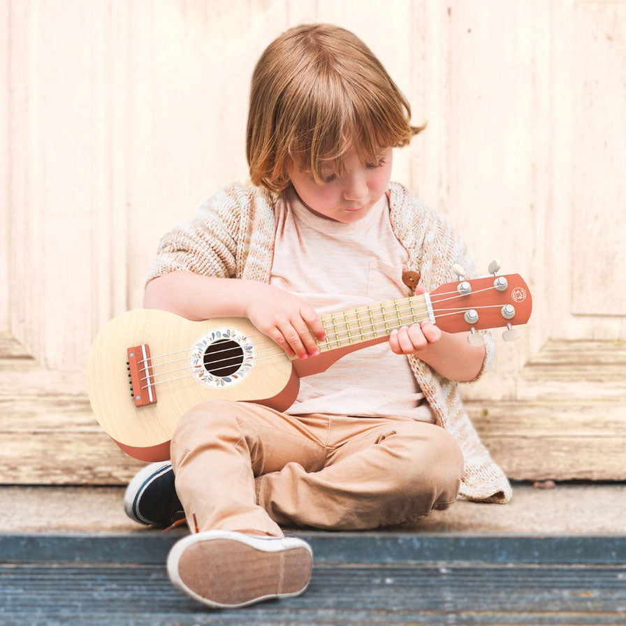 ukulele toy - lifestyle 